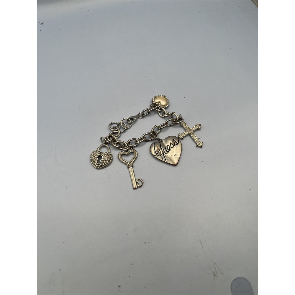 Guess Silver Tone Heart Charm Bracelet Fashion Jewelry